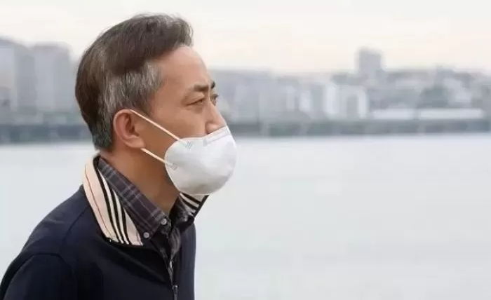 故 손정민씨와 접신했다며 친구 타살 주장한 무속인 유튜버