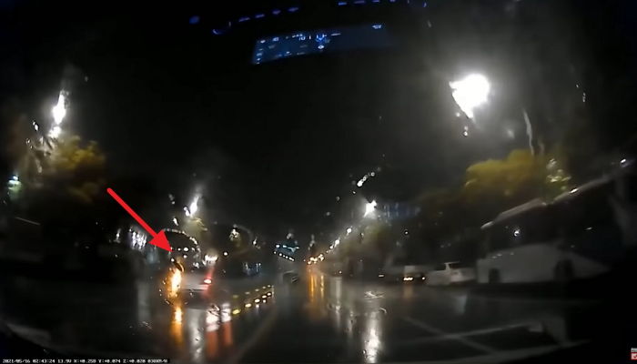 만취 곡예운전 눈치채고 추격하는 대학생들에게 음주운전자가 제안한 충격적인 ‘딜’