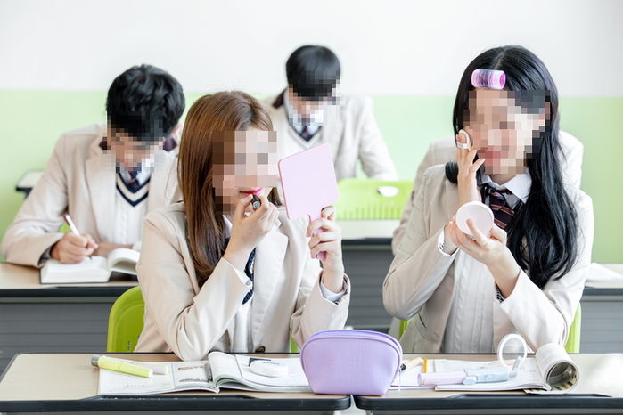 화장하는 여고생 불쌍하단 페미 말에 실제 10대 여학생들이 보인 반전 반응
