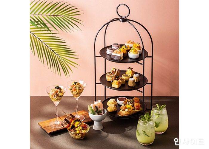 쉐라톤 서울 디큐브시티 호텔, 애프터눈 티 세트 홀리데이 에디션 선보여