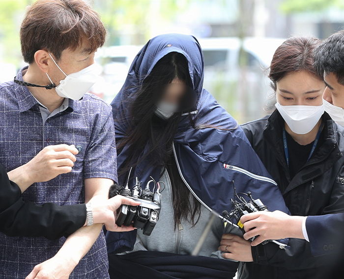 새벽까지 일하던 노동자 죽게 한 ‘만취 벤츠’ 운전자, 구속