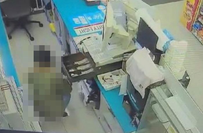 편의점 첫 출근날 70만원어치 ‘현금·상품권’ 훔쳐 달아난 여자 알바생