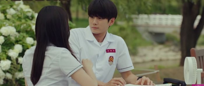 학창시절 고백 좀 받아본 20·30 남성이라면 하나쯤 갖고 있을 추억의 ‘러브장’