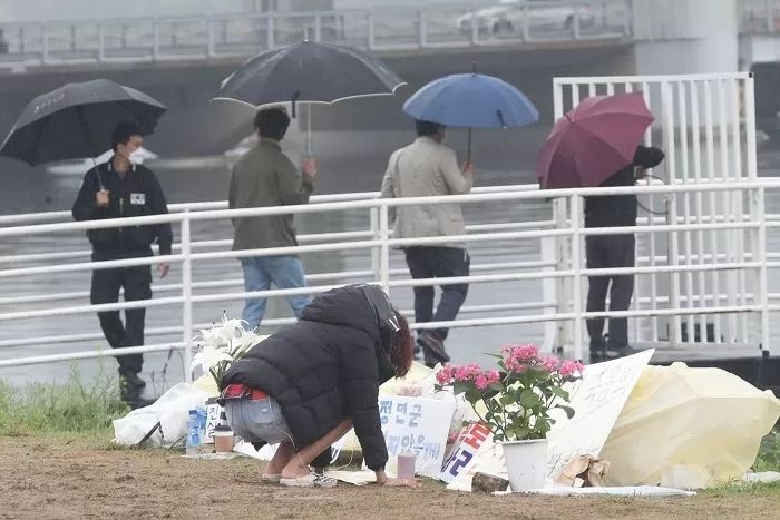 물 싫어한다던 故 손정민 씨 목격자들 “시원하다는 듯 소리 내며 수영하듯 한강 들어가”