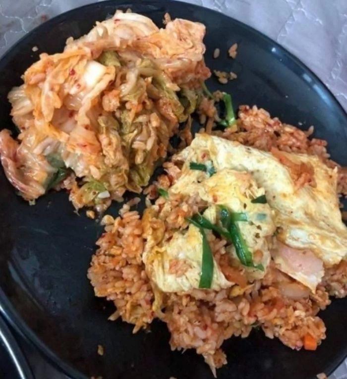 김치볶음밥에 김치 ‘통째로’ 들어가 항의하자 사장님이 내놓은 황당한 변명