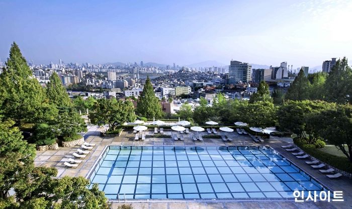그랜드 하얏트 서울 호텔, 올 여름의 무더위를 물리칠 야외수영장 공식 오픈 임박