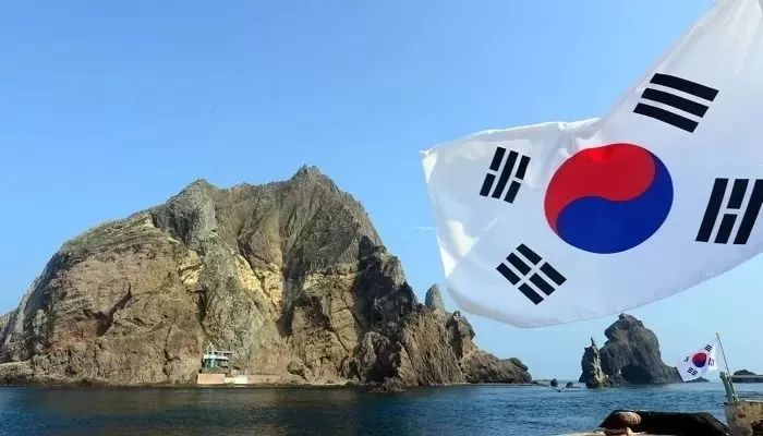 日 “독도는 일본 땅, 한국 항의 받아들일 수 없다”···지도서 삭제 거부