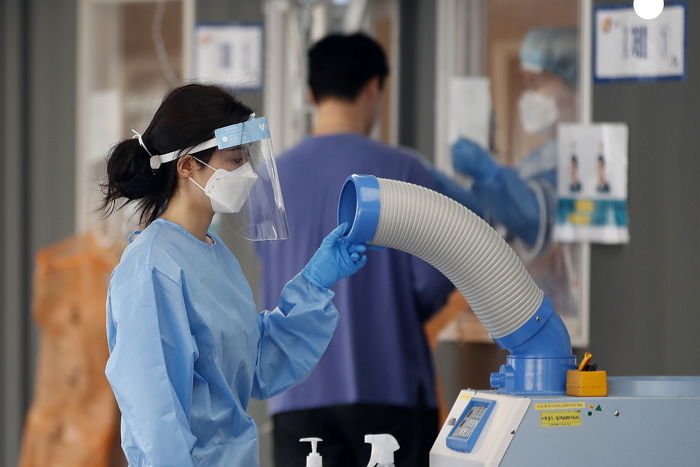 “이틀 연속 600명대”···어제(2일) 국내 코로나 확진자 681명 나와