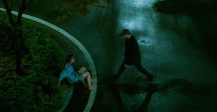 “성폭행 당하는 여자 안 도와주고 지나갔더니 경찰서에서 조사 받으라고 전화가 왔습니다”