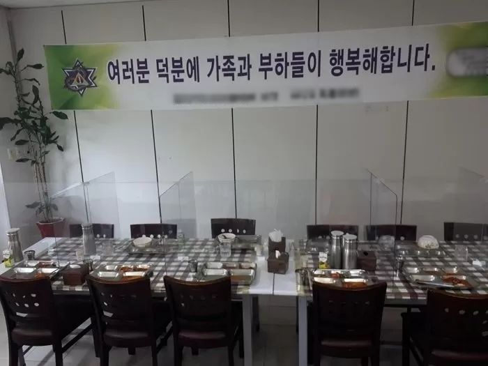 간부식당서 밥 먹은 뒤 ‘식판+쓰레기’ 병사들에게 치우라 하는 6사단 간부들