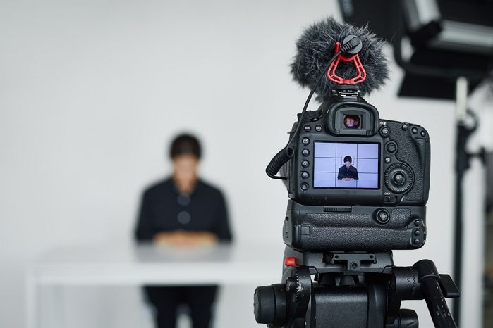 “월수입 3천만원 유튜버 VS 350만원 공기업 직원”···누리꾼들이 내놓은 뜻밖의 대답