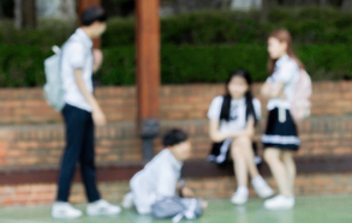 절친인 척하는 친구가 알고 보면 나를 은근 ‘호구 취급’하고 있다는 확실한 증거 6가지