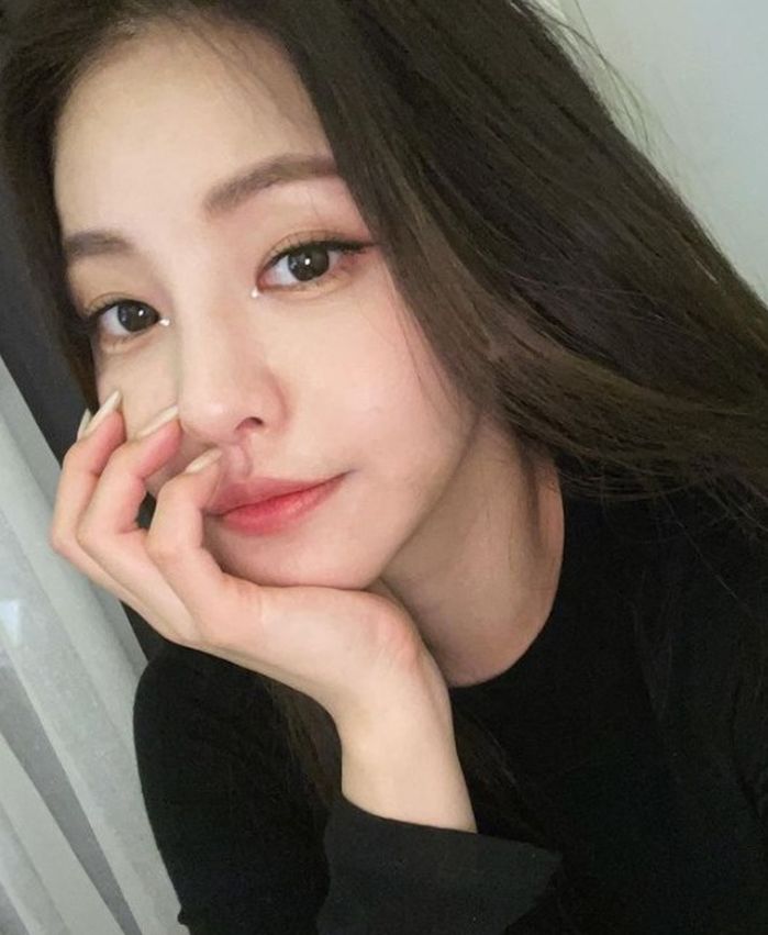 “자랑스러운 분”...‘현충일’ 맞아 참전 용사 할아버지 기린 브브걸 유정