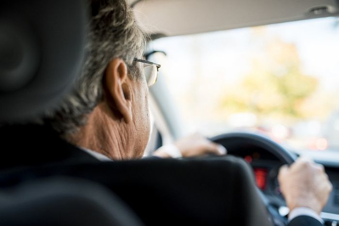 “앞으로 노인은 야간·고속도로 운전 못 한다”