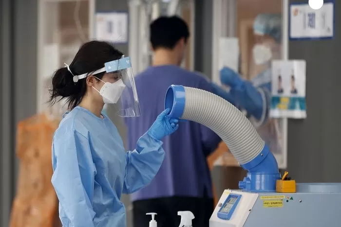 어제(6일) 국내 코로나 확진자, ‘주말 효과’로 485명 나와