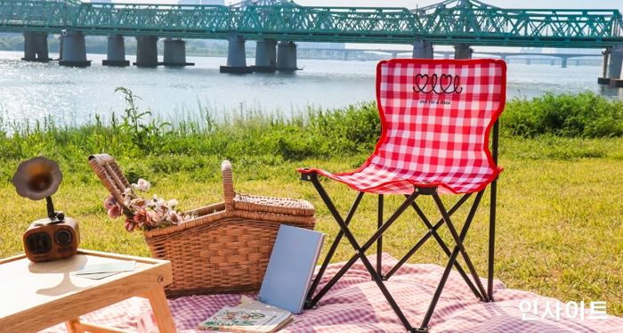 마몽드, OiOi 컬래버레이션 캠핑의자 증정 기획 진행