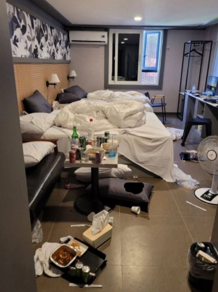 술 마시며 논 손님들 떠난 방 치우러 간 모텔 알바생이 마주한 충격적인 광경