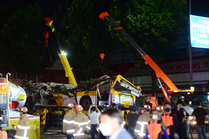 “엄마 아빠 사랑해”...‘광주 건물 붕괴 사고’로 사망한 고2 아들과 사고 전 마지막으로 나눈 통화