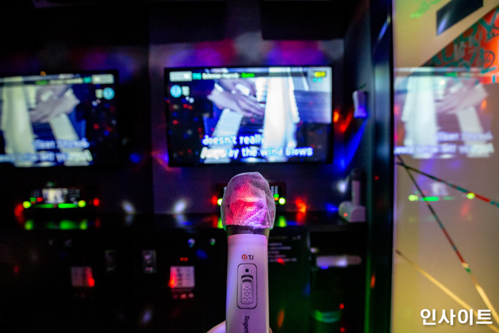 단돈 1만원만 내면 공부하면서 노래 무제한으로 부를 수 있는 ‘스터디 노래방’