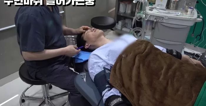 “성형 망해서 그런 듯”···얼굴 공개 안 하겠다는 보겸에게 여초 회원들이 한 조롱