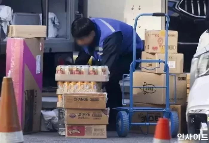 택배기사들 오늘(17일)부터 업무 복귀...내년부터 택배 분류 작업 안 한다