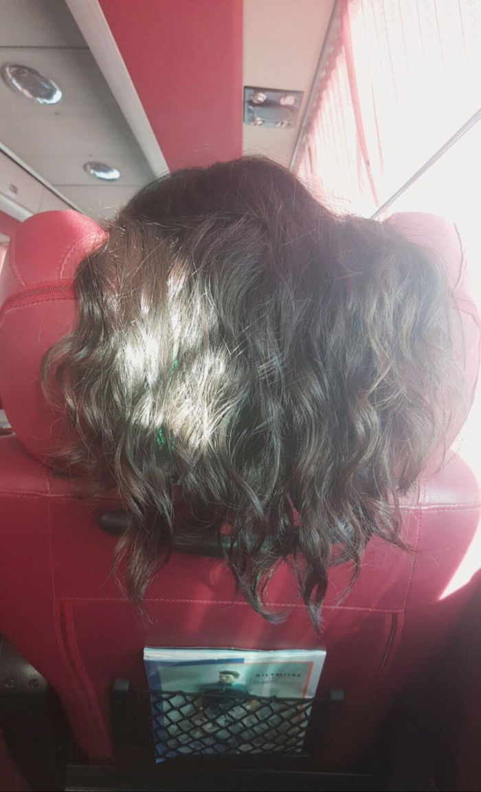 “고속버스 앞자리 여성이 머리카락을 뒤로 넘기더니 딥슬립하기 시작했습니다”