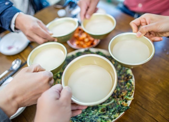 중국이 뺏어가려 하자 ‘막걸리’ 제조법 국가무형문화재로 지정해버린 한국막걸리협회 회장님