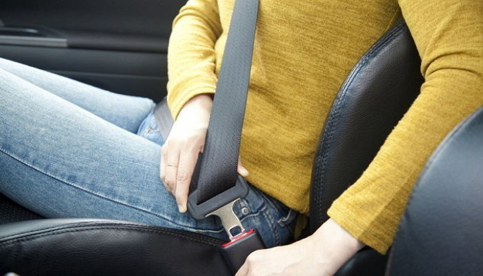 오픈카 ‘뚜껑’ 열고 음주운전 사고 내 여친 사망케 한 남성···“사고 vs 살인”