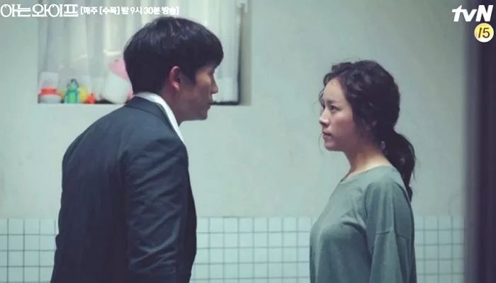 배우자 몰래 알바에게 ‘명품 지갑’ 선물하려다가 딱 걸린 카페 사장