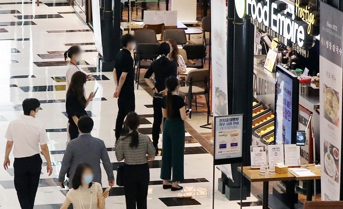 어제(23일) 국내 코로나 확진자 610명 발생···사망자는 1명 늘어