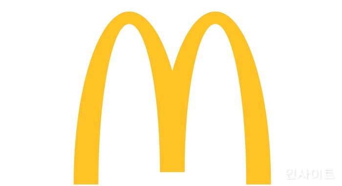 한국맥도날드, 백신예방접종센터 자원봉사자 1,200명에게 ‘행복의 버거’ 전달