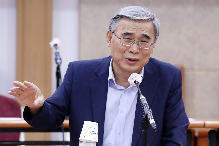 이종석 전 통일부장관 “김정은, 절대 군주와 기업 CEO 자질 겸비한 인물”