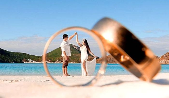 올 여름 바닷가 놀러가면 남친·여친과 꼭 찍어야 할 영롱한 ‘커플링샷’