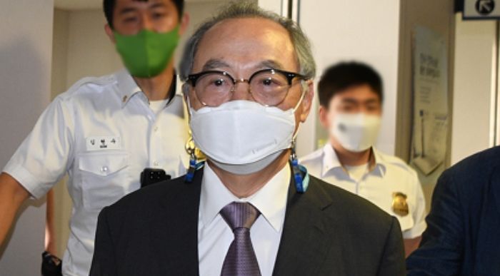 법원, ‘강제 추행’ 오거돈 전 부산시장에게 징역 3년 선고