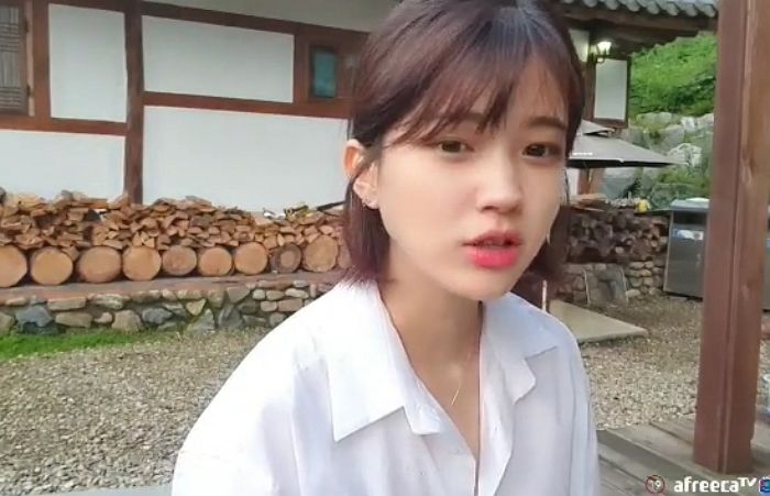 ‘실물 여신’ BJ문월 “고등학교 시절 어딜가나 설현 닮았단 소리 들었다”