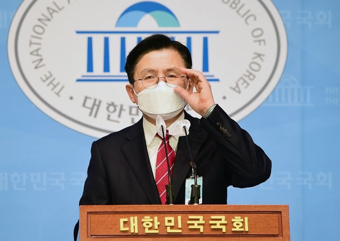 황교안, ‘대선’ 출마 공식 선언 “문재인 정권에 의해 저질러진 비정상을 정상으로 돌려놓겠다”