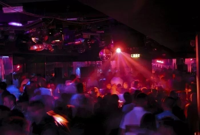 홍대 원어민 강사발 집단감염 확진자, 이태원 주점 방문했다