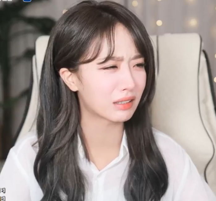 “수트 페라리 타고 호텔로 갔다”...역대급 루머에 여캠 BJ 마이민이 오열하며 한 해명