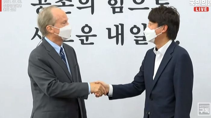 통역 없이 미 대사대리와 직접 ‘영어’로 소통한 이준석 대표 (영상)