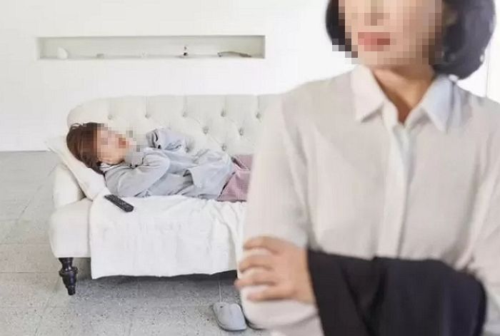 과태료 물테니 집합금지 어기고 카페서 ‘학원 수업’ 해달라 떼쓰는 진상 학부모들