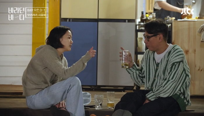 클로즈업샷에도 잡티·모공 1도 없어 비현실적이라 난리 난 ‘31살’ 김고은 꿀피부 (영상)