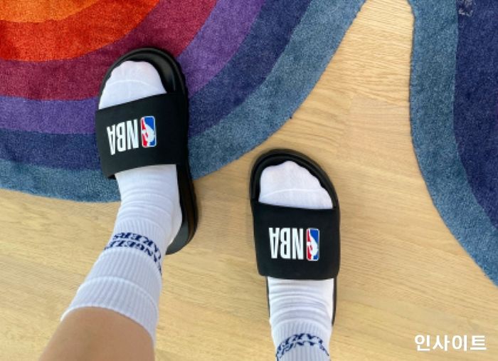 NBA, ‘로고맨 슬라이드’ 슬리퍼 출시
