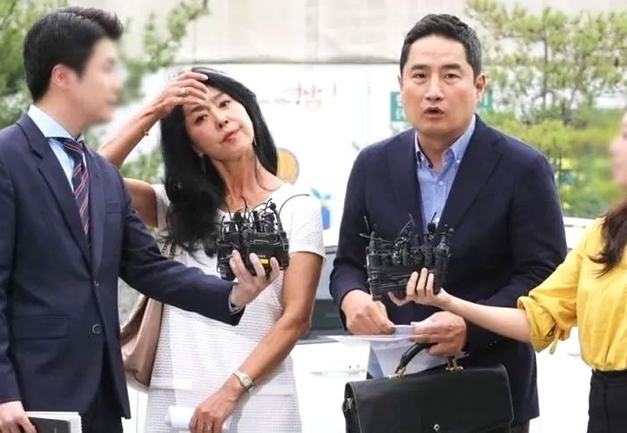 김부선 “이재명씨, 당신이 그리도 좋아했던 바지 벗을 시간이 왔다”