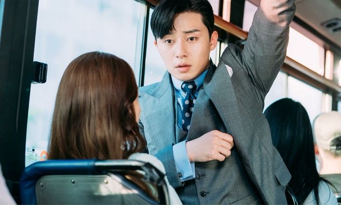 앉는 즉시 앞사람과 ‘눈치 게임’ 하게 된다는 요즘 시내 버스 ‘벌칙(?) 좌석’