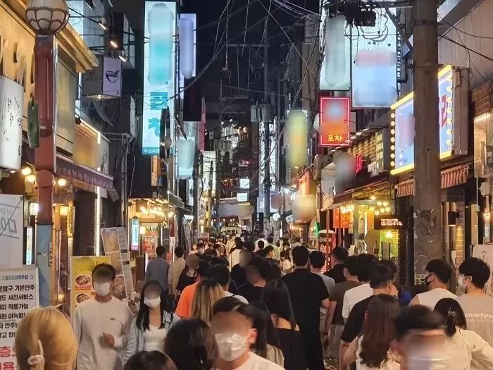 오는 12일부터 적용될 수도권 거리두기 4단계로 달라지는 것들