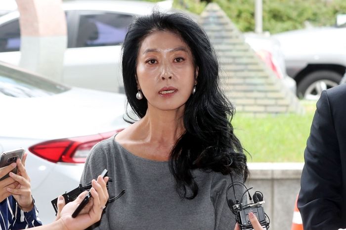 이재명과 내연 관계 증거 내놓으라 하자 김부선 “연애할 때 누가 증거를 모으냐”