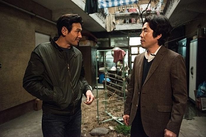 경찰, 사복 입고 손님으로 위장해 방역수칙 위반하는 가게 잡아낸다