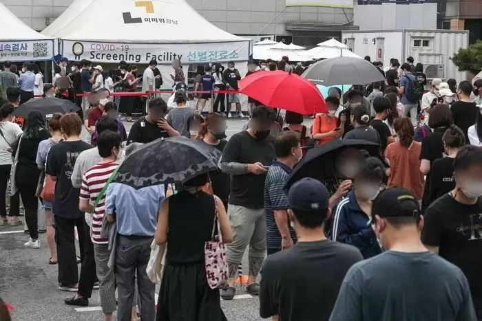 “또 역대 최다”···어제(9일), 국내 코로나 확진자 1,378명 발생