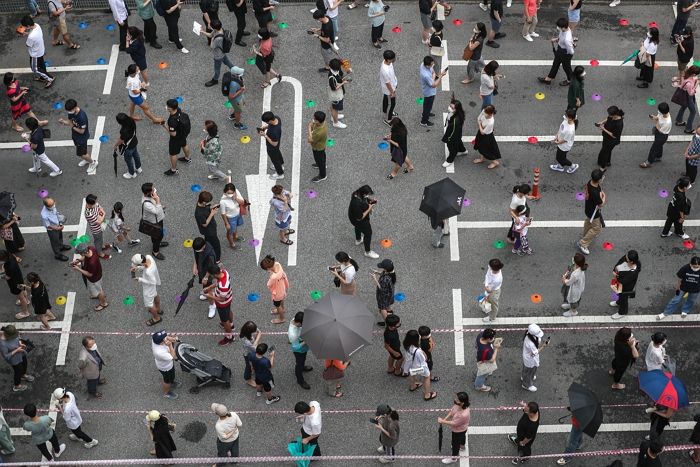 “5만원 드릴게요”...당근마켓에 등장한 ‘코로나 검사소’ 줄 서기 대행 알바