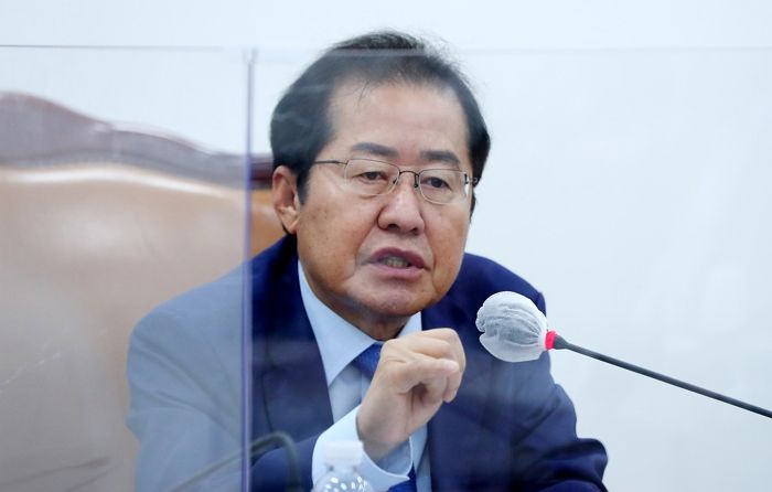 홍준표 “文정권 대북정책은 종북···곧 북핵 노예 될 것”